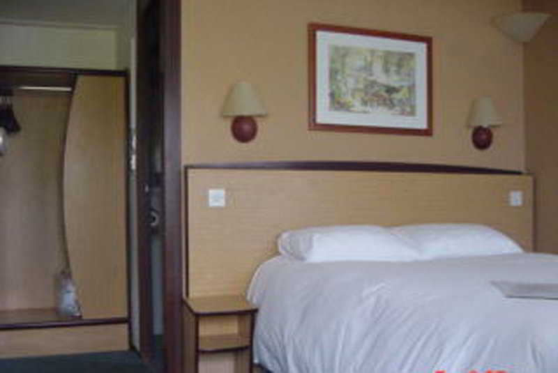 Campanile Hotel Dartford Extérieur photo