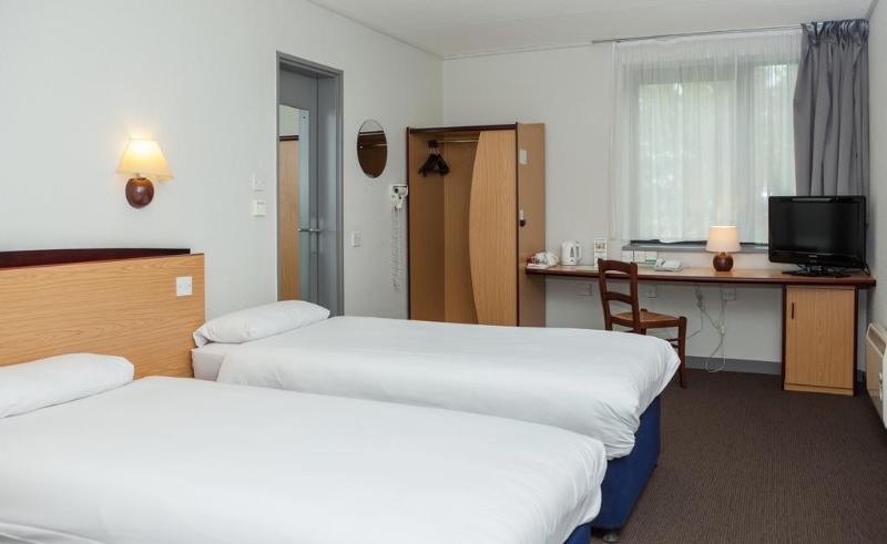 Campanile Hotel Dartford Extérieur photo